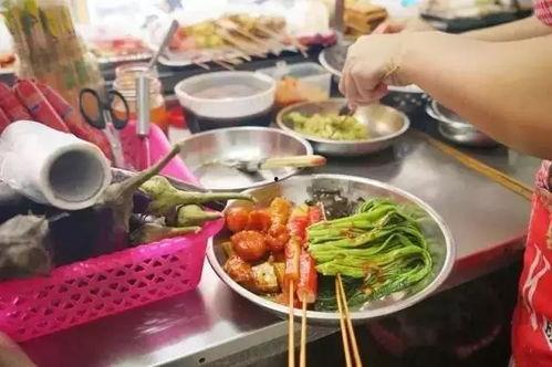 蹲在街角吃瓜,见证人间百态